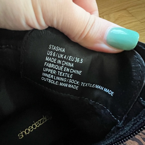 Shoe Dazzle Brown and Black Combat Boots (6) NWT - Picture 5 of 7